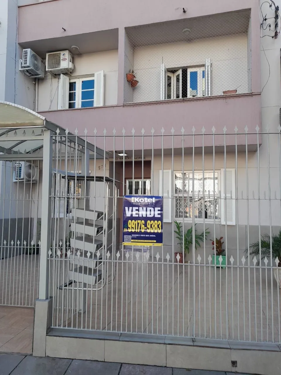 Imagem Apartamento térreo de dois quartos no bairro Santana em Porto Alegre