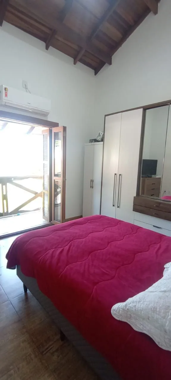 Imagem Casa com 02 quartos e 01 vaga no Bairro Cavalhada