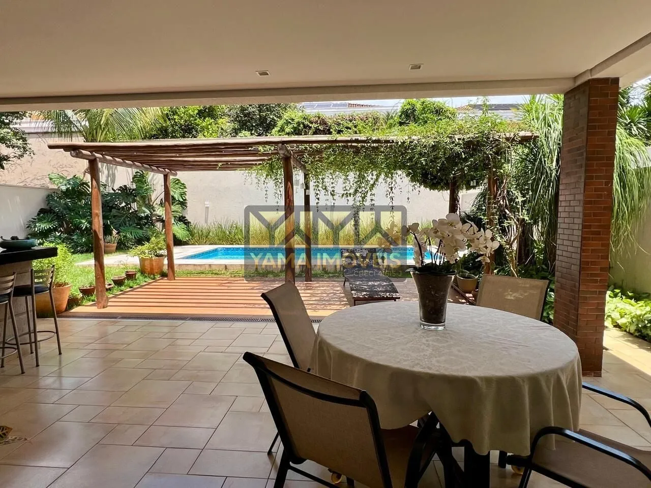 Imagem Condomínio Quinta do Golfe - Casa Térrea de Alto Padrão 4 Suítes no Quinta do Golfe | Varanda Gourmet e Fotovoltaica