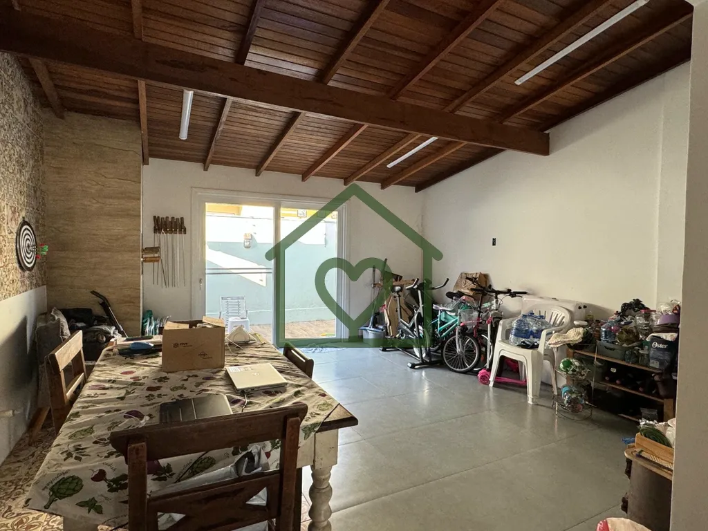 Imagem CASA I 3 DORMITÓRIOS I 1 SUÍTE I SEMI MOBILIADA I 2 VAGAS I HÍPICA I ZONA SUL 
 
ABRIANOS vende m...