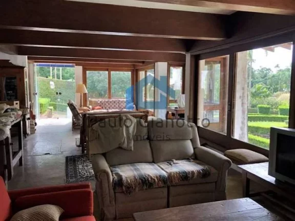 Imagem Casa de Alto Padrão à venda na Granja Viana