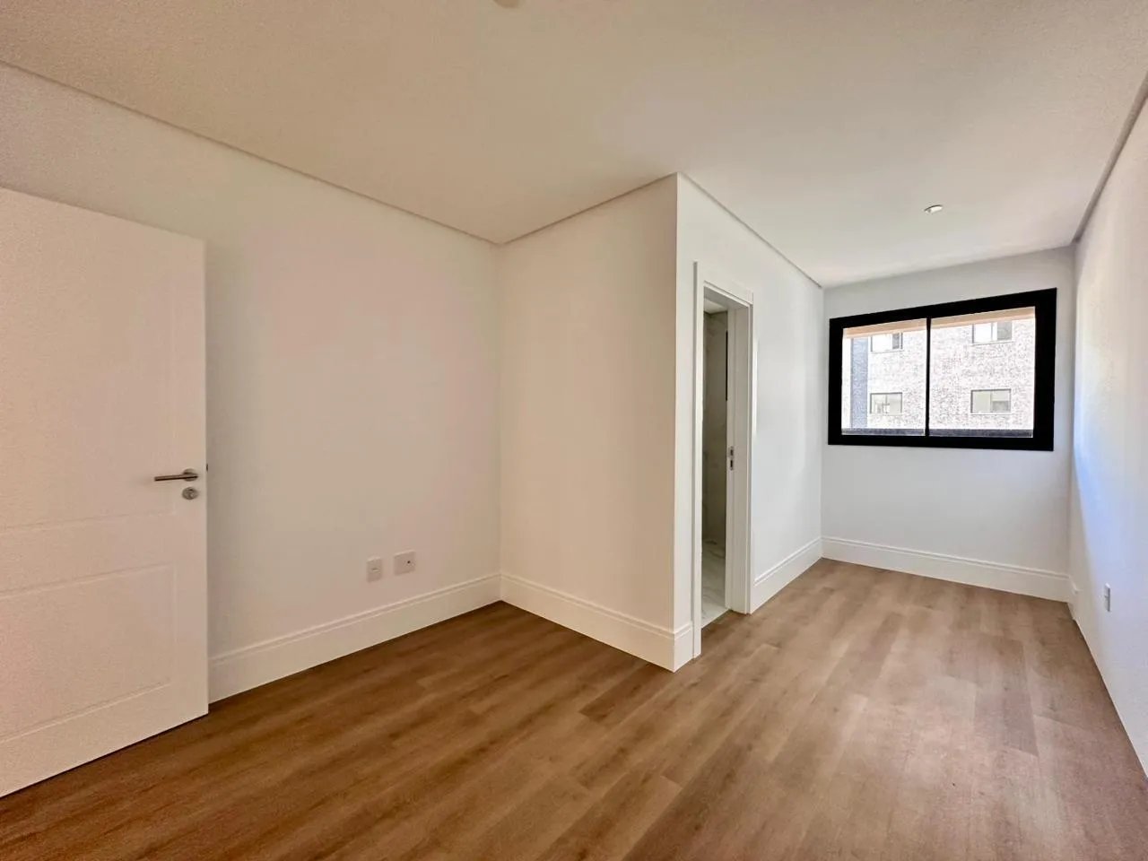 Imagem Apartamento à venda com 185m2 por R$ 3.300.000,00