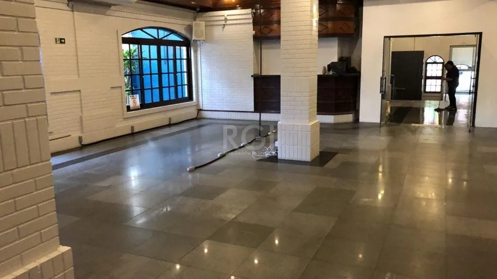 Imagem Prédio à Venda - 1650m², 18 vagas - Menino Deus