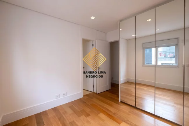 Imagem OPORTUNIDADE UNICA APARTAMENTO SEMI MOBILIADO 273,10M², 3 SUÍTES, TERRAÇO GOURMET COM 5 VAGAS A VENDA - VILA OLÍMPIA - ZONA SUL - SÃO PAULO / SP