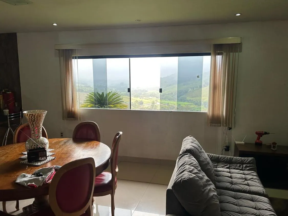 Imagem Belíssima Chácara à Venda em Crucilândia/MG , com 3.000 m² de terreno