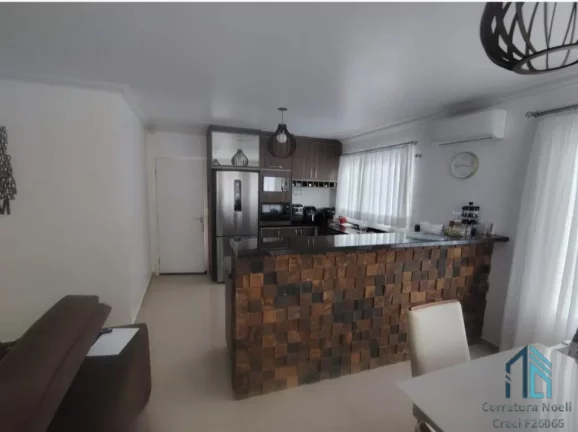 Imagem Chácara LINDA com 3.700m², Semi mobiliada, 03 quartos, churrasqueira, em Colombo - PR