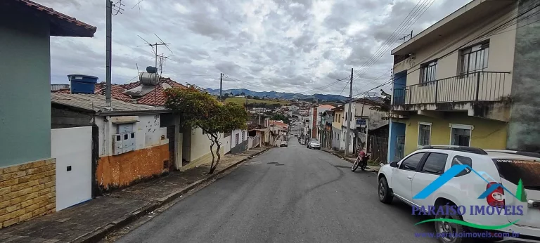 Imagem Casa Residencial ou Comercial com 3 quartos em Cambuí MG