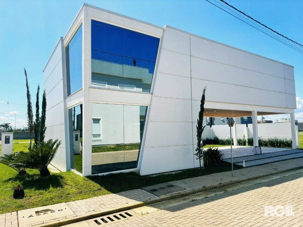 Casa de Condomínio em Sans Souci
