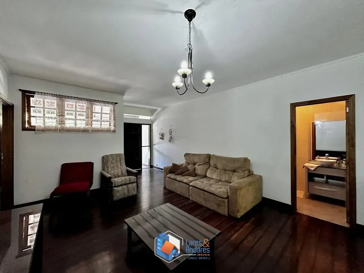 Imagem Casa para venda em Interlagos com 4 quartos, sendo 2 suítes, 380m²