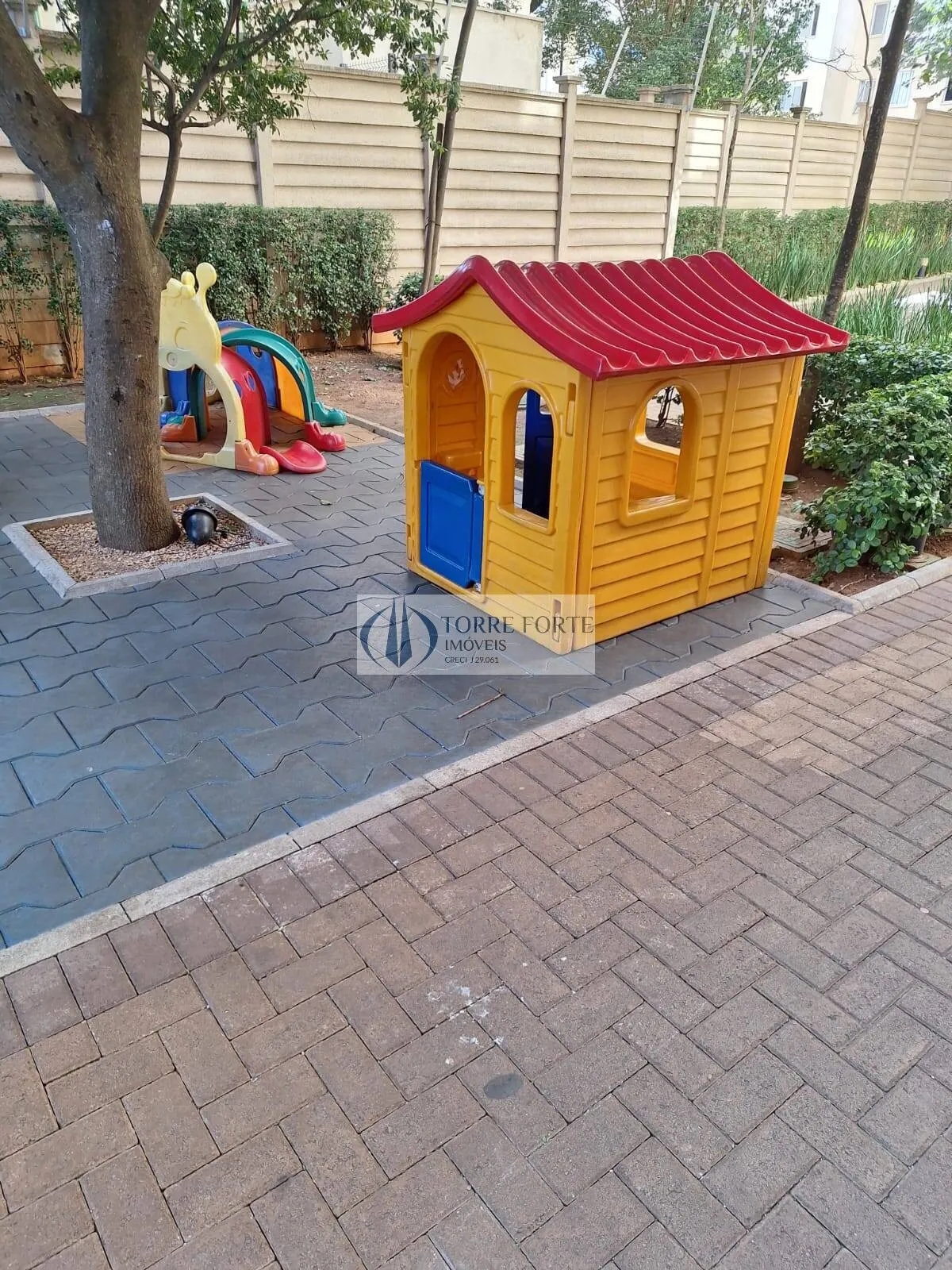 Imagem Apartamento com 2 dormitórios sem vaga em Itaquera.