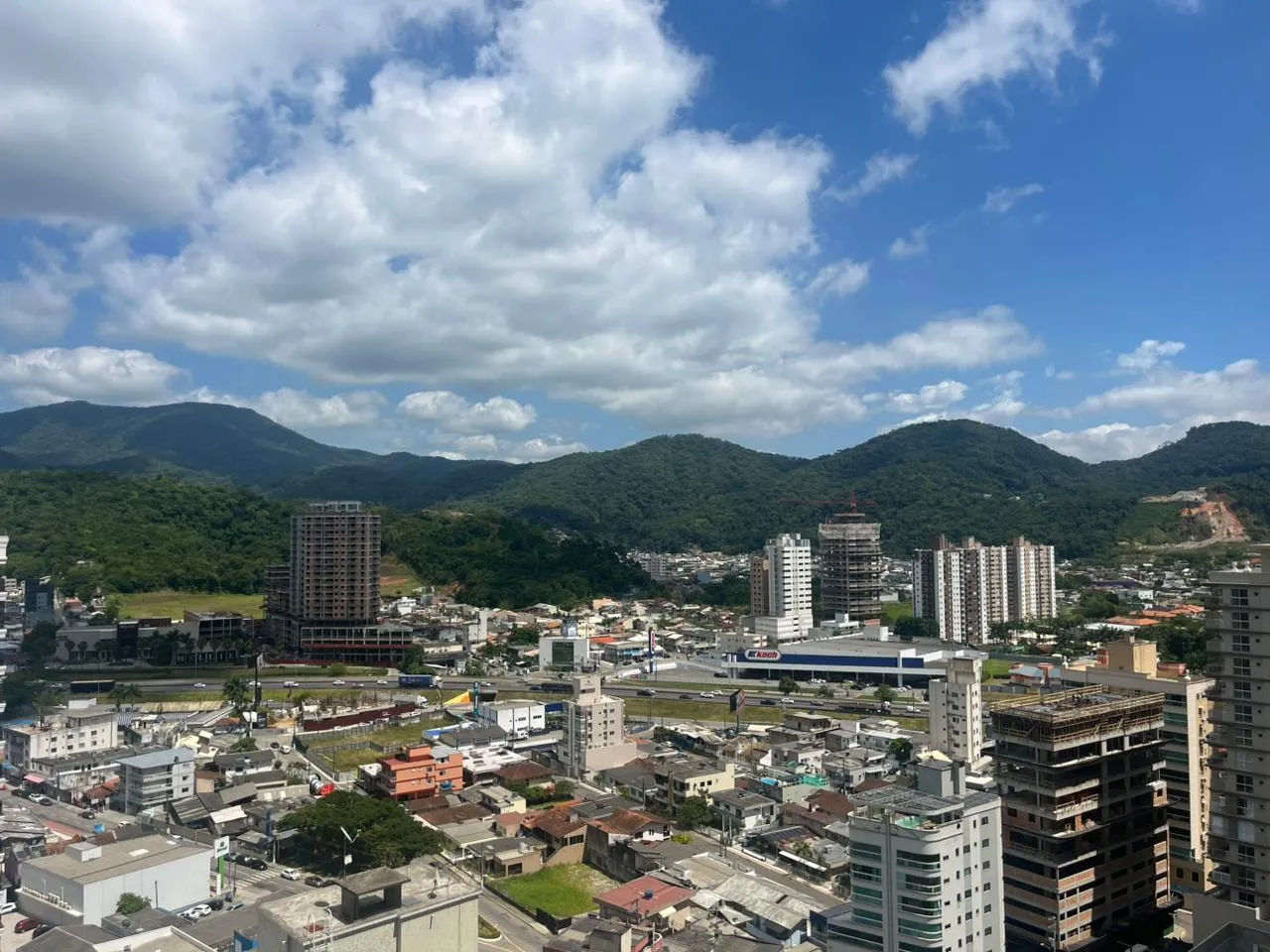 Imagem Apartamento com vista para o mar à venda com 161m2 por R$ 2.400.000,00