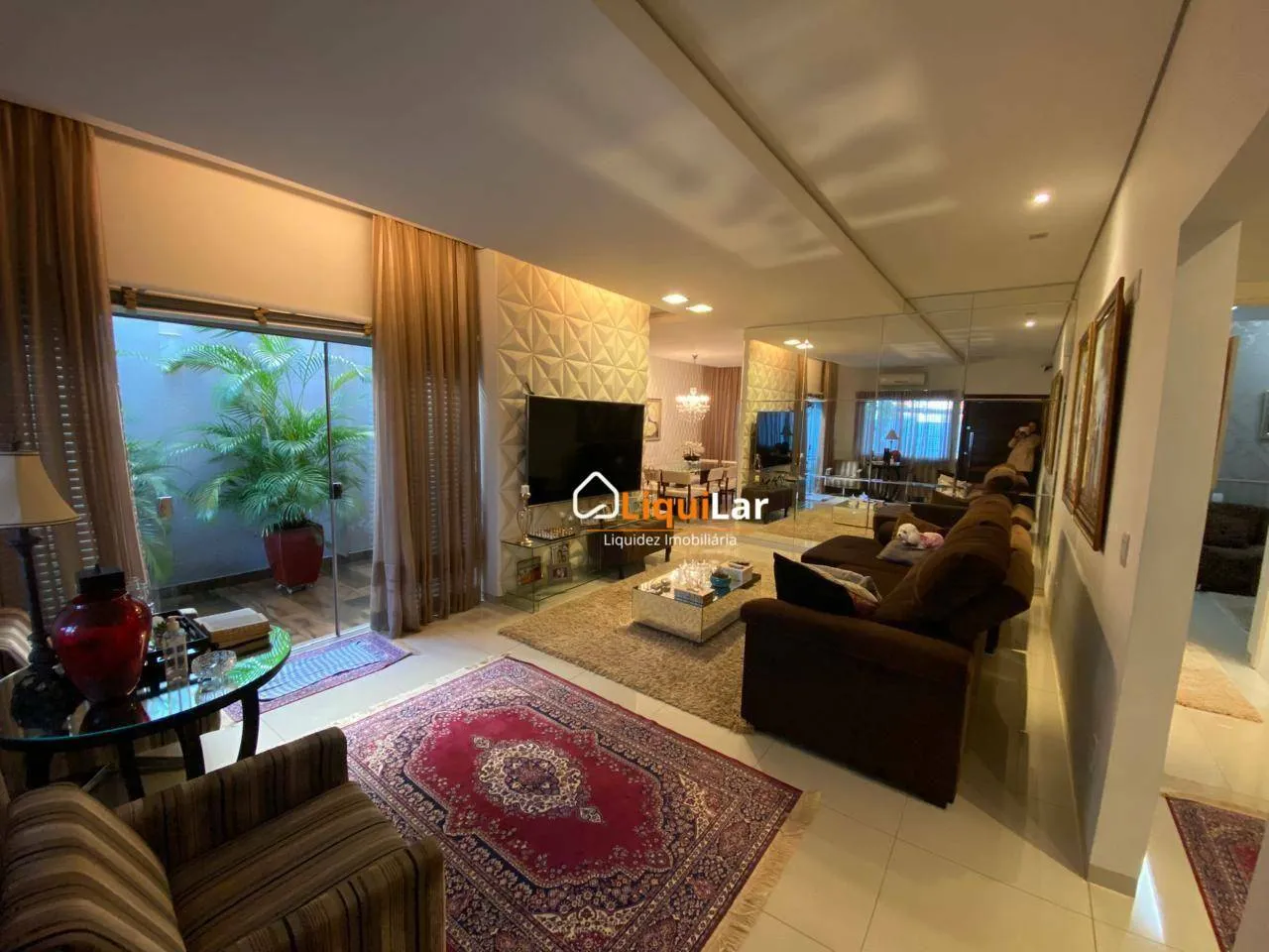 Imagem Lindíssima Casa com 3 suítes completa com armários