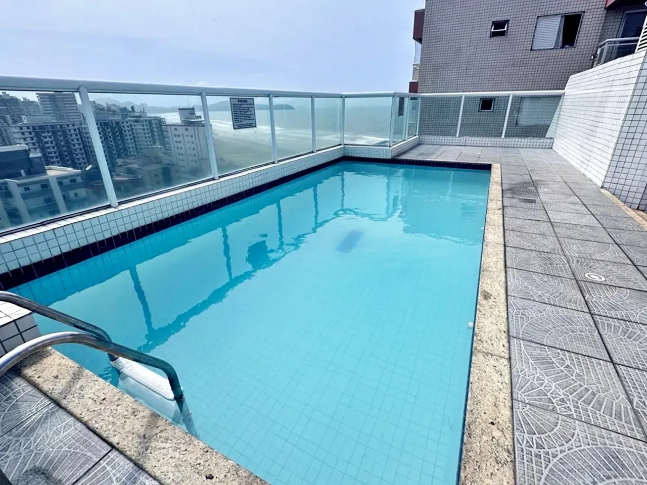 Imagem Apartamento com 2 Quartos à Venda, 60 m² em Mirim - Praia Grande