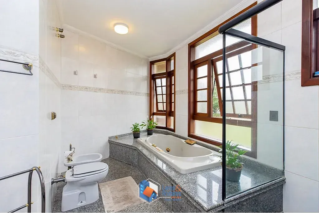 Imagem Casa em Condomínio à venda 5 Quartos 3 Suites 3 Vagas 425M² Morumbi São Paulo - SP