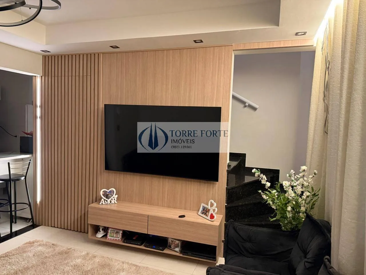 Imagem Casa de condominio com 2 dormitorios 2 vagas na Vila Nhocune.