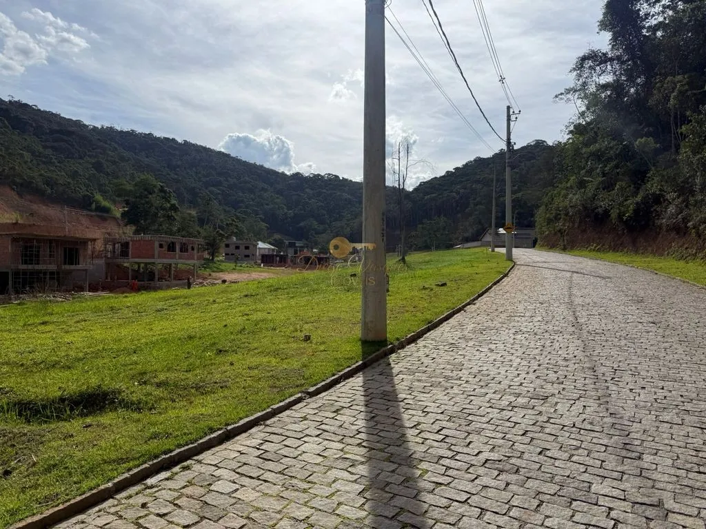 Imagem Terreno em Condomínio para Venda em Teresópolis / RJ no bairro Prata