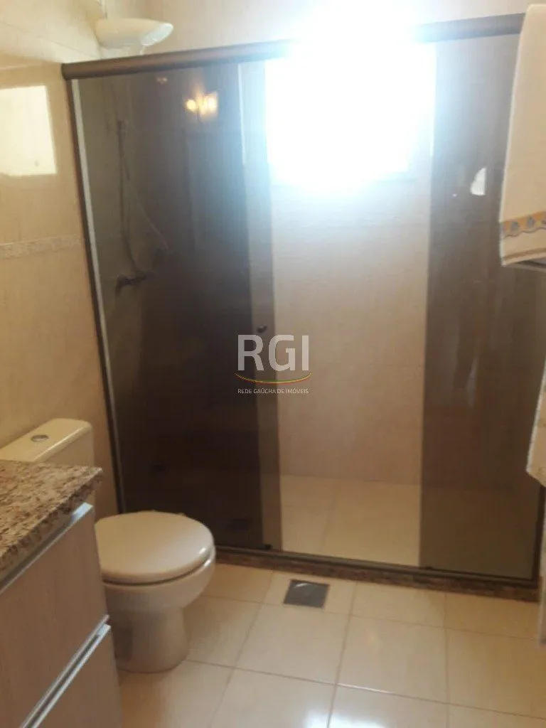 Imagem Sobrado para Venda - 245m², 4 dormitórios, sendo 1 suites, 3 vagas - Jardim Itu