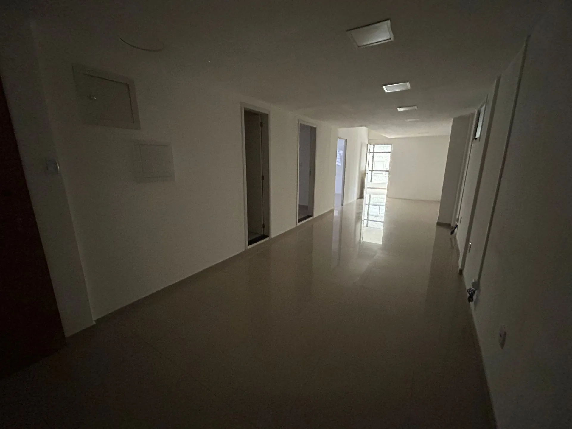 Imagem Sala comercial à venda em Porto Alegre, Centro Histórico, 72m2