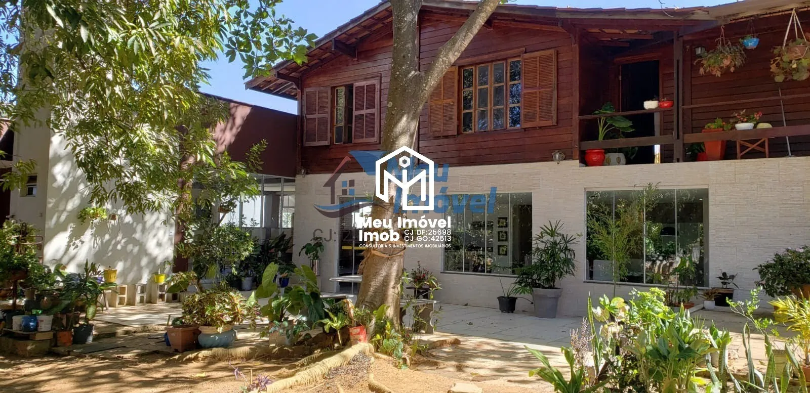 Imagem Casa 4 Quartos 1 Suíte 8 Vagas 350m² Jardim Botânico