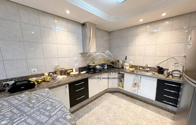 Imagem Sobrado com 5 dormitórios à venda, 295 m² por R$ 430.000,00 - Vila Santa Luzia - Tatuí/SP