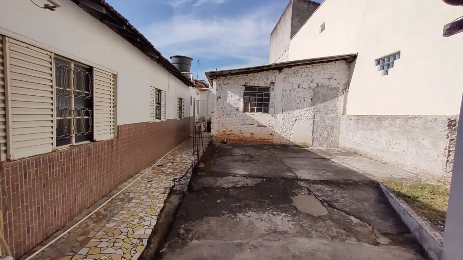 Foto do imóvel Casa à venda 3 Quartos, 2 Vagas, 250M², Santa Terezinha, Aparecida - SP