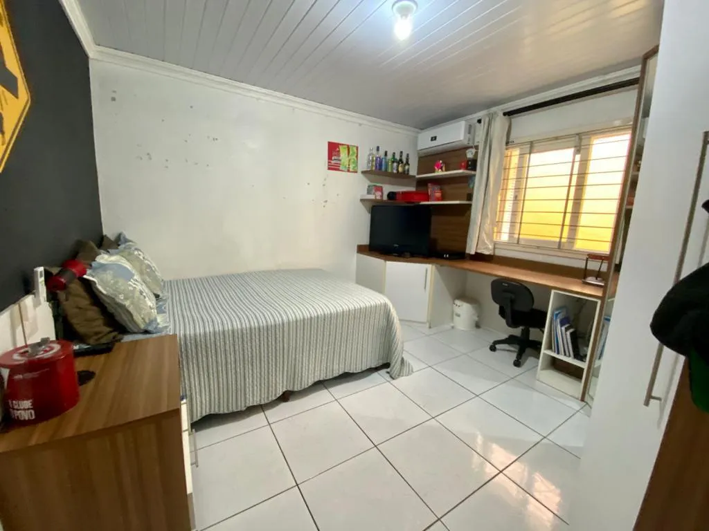 Imagem Casa 3 Dormitórios - Bairro Guara
