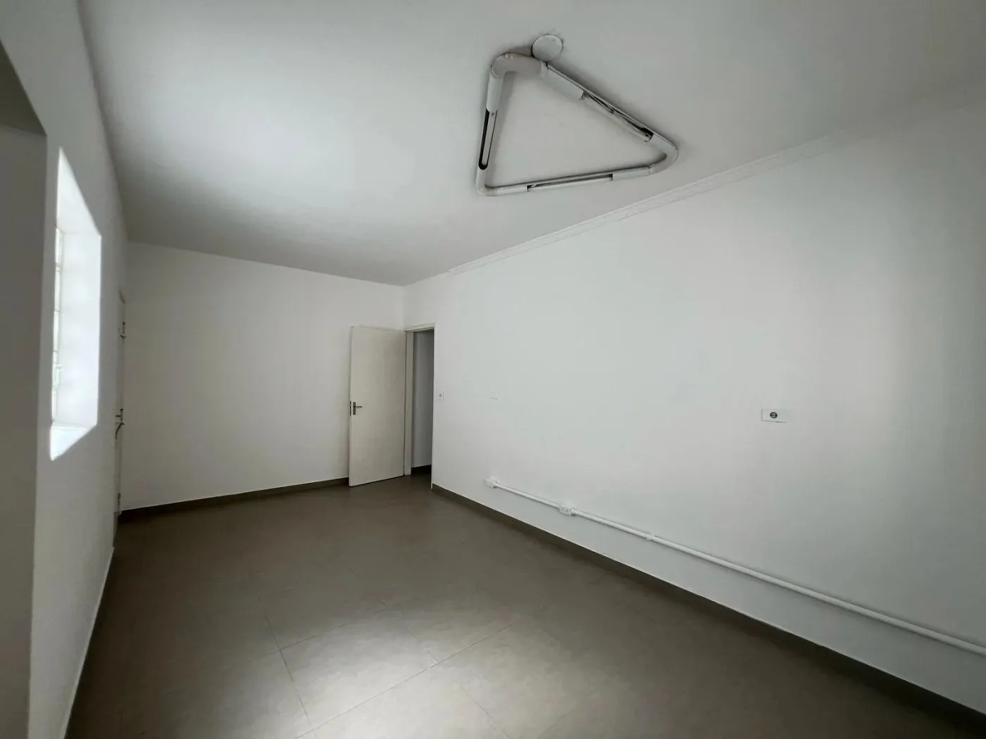 Imagem Casa para Venda em São Paulo, Vila Pompéia, 1 banheiro, 3 vagas