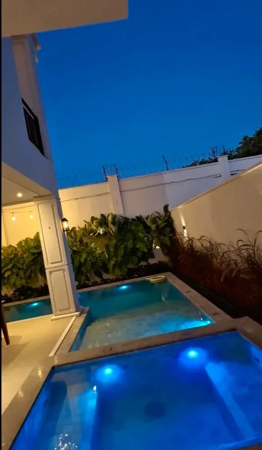 Imagem Casa de Condomínio com 4 Quartos à Venda, 460 m² em Pires Façanha - Eusébio