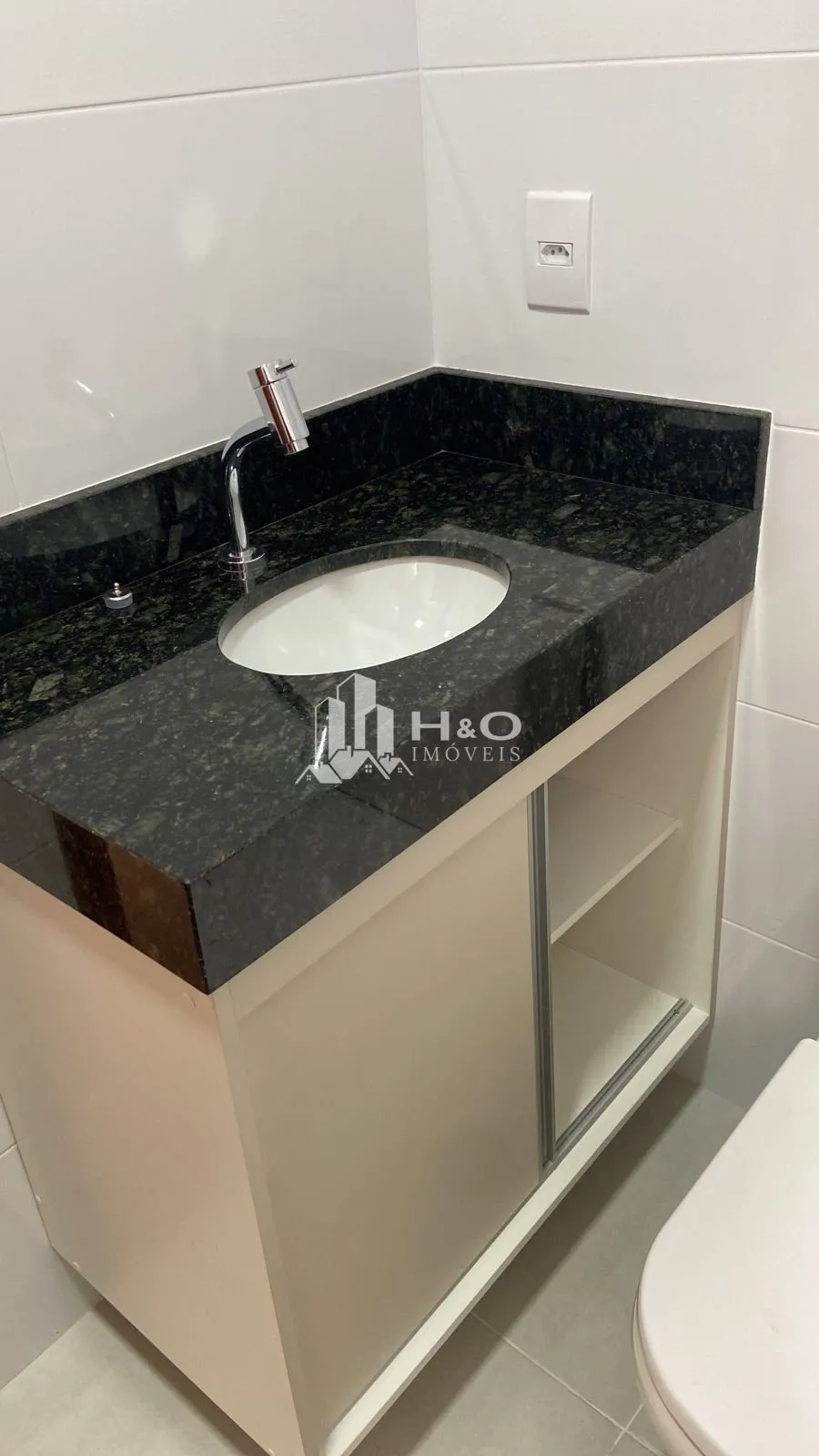 Imagem Sobrado à venda em Itaquera com excelente distribuição dos ambientes e ótimo padrão de conforto para toda a família.
