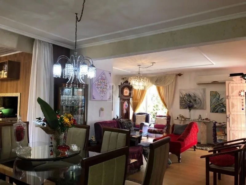 Imagem Casa para Venda - 200m², 3 dormitórios, sendo 1 suites, 2 vagas - Chácara das Pedras