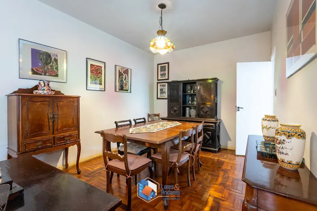 Imagem Casa para venda em Campo Belo com 4 quartos, sendo 2 suítes, 207m²