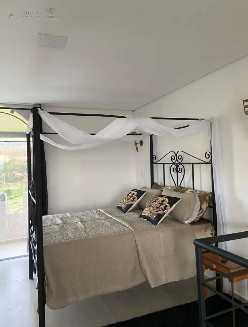 Imagem Casa de campo / Chácara à venda - Pindamonhangaba
