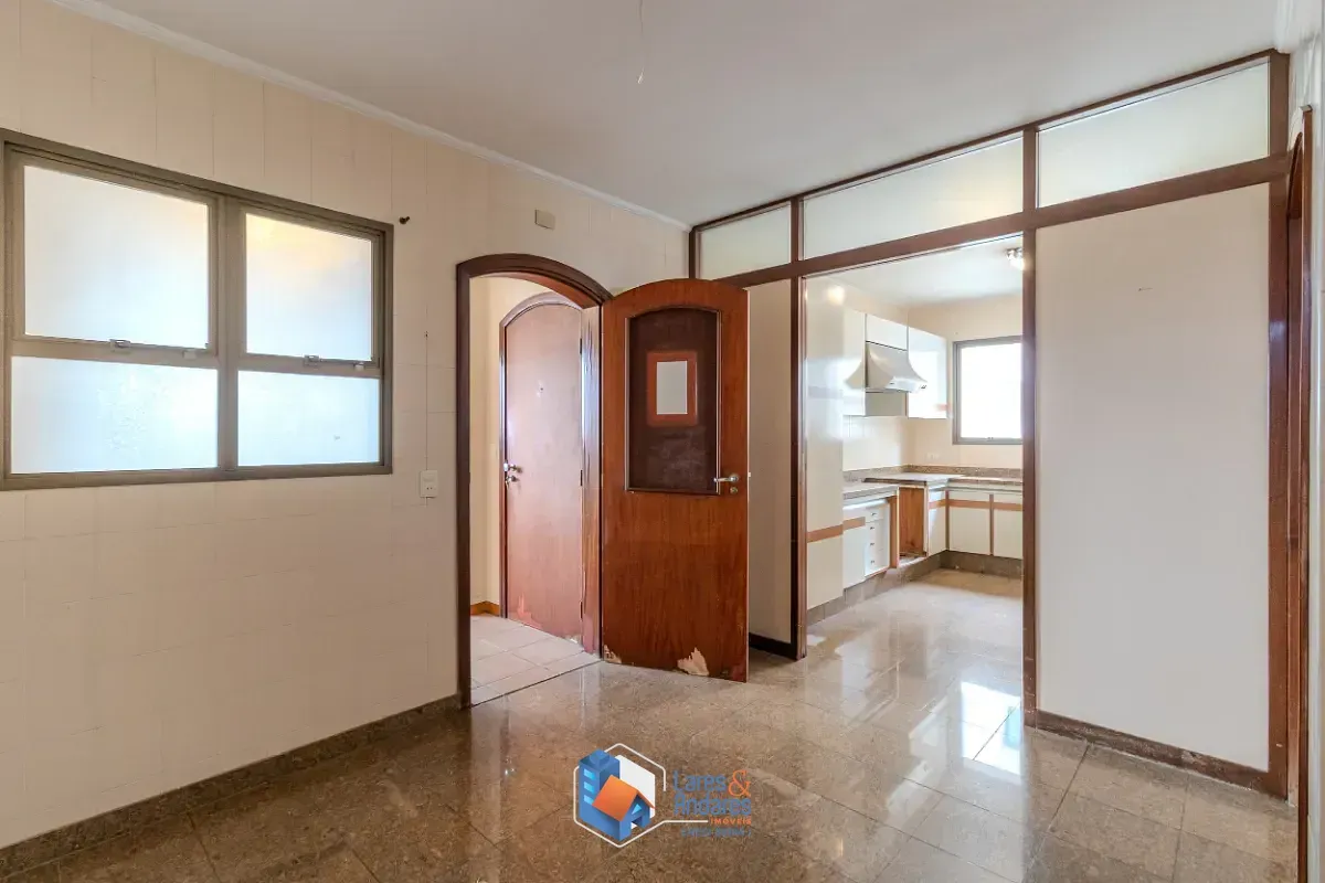 Imagem Apartamento para venda em Campo Belo com 5 quartos, sendo 2 suítes, 210m²