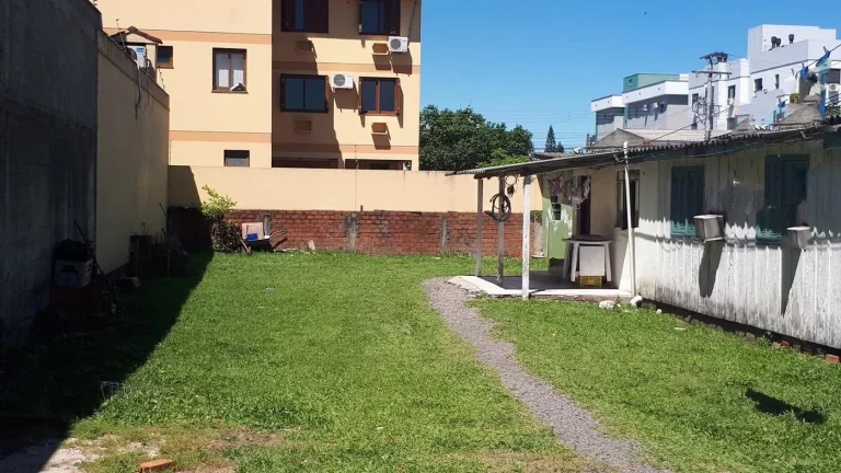 Terreno para Venda em Santa Maria / RS em Rua José Manhago
