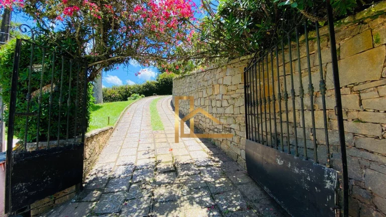 Imagem Casa linear com 3 dormitórios 2 suítes à venda, 284 m² Com lazer privativo - Albuquerque - Teresópolis/RJ