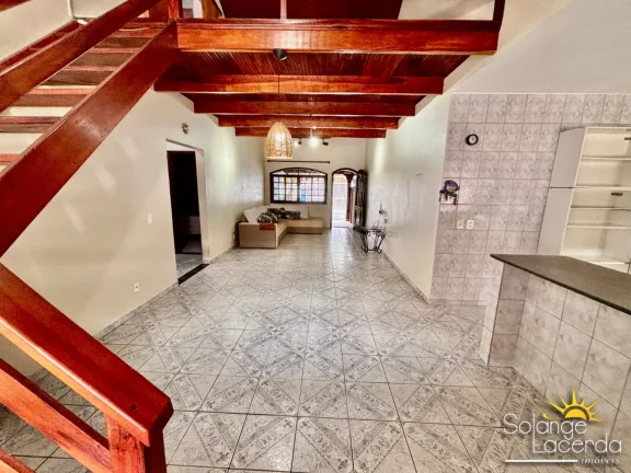 Imagem Bela Casa - Rica em Madeira - 6 Dormitórios - Escritura Definitiva - Residencial ou Comercial - Confira!