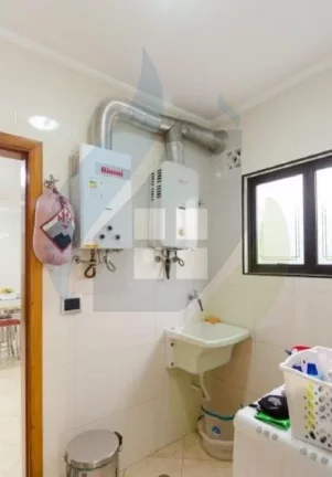 Imagem Sobrado de 4 suítes, 6 banheiro e 4 vagas, com 240m², em Jardim do Mar, São Bernardo do Campo