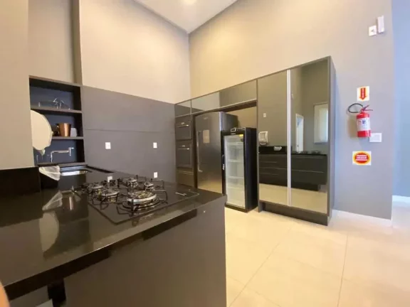 Imagem Apartamento quadra mar com 3 suítes e 3 vagas de garagem - Meia Praia/SC
