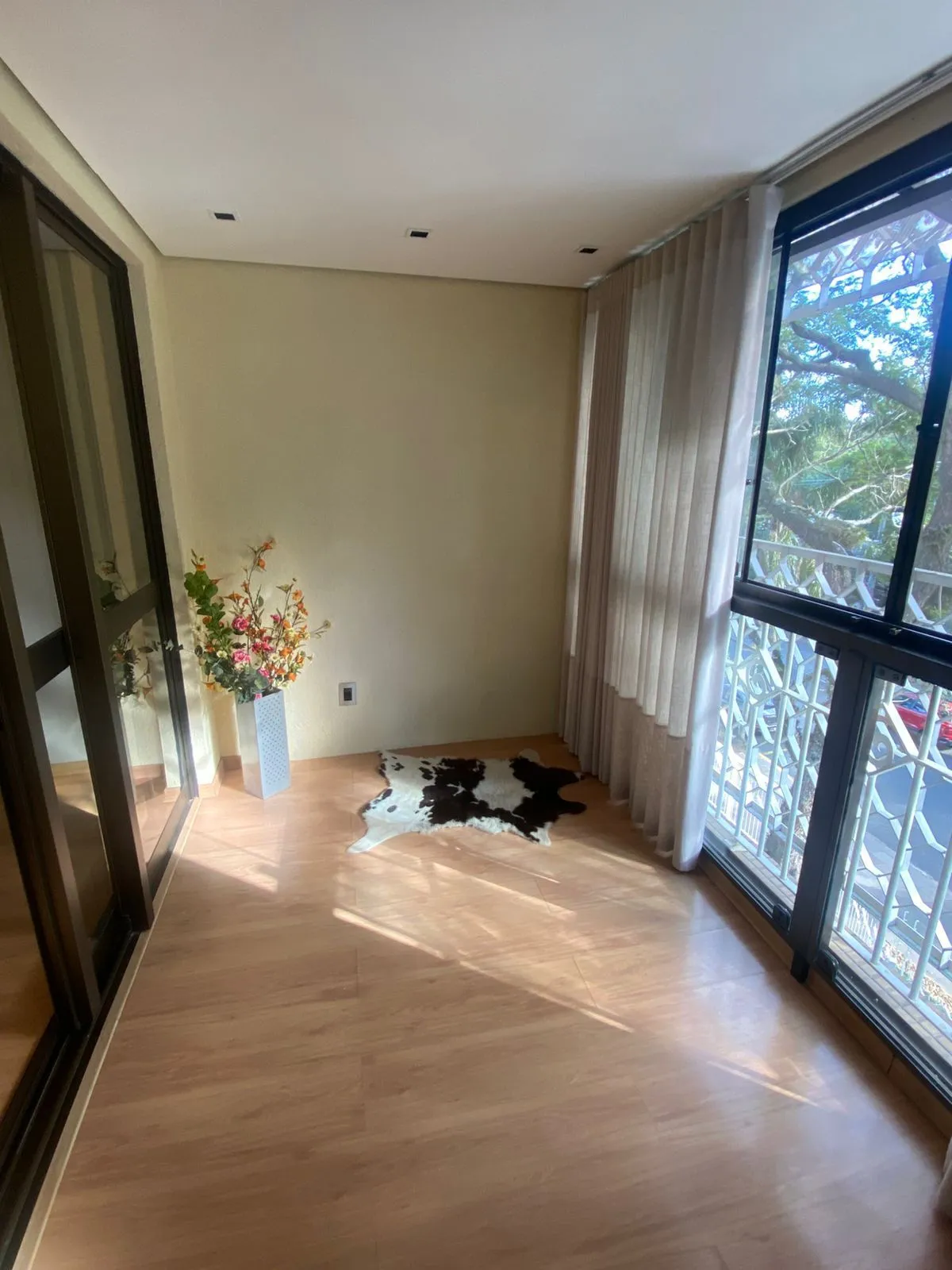 Imagem Apartamento 105 m2 3 dormitorios sendo 1 suite vaga dupla menino deus