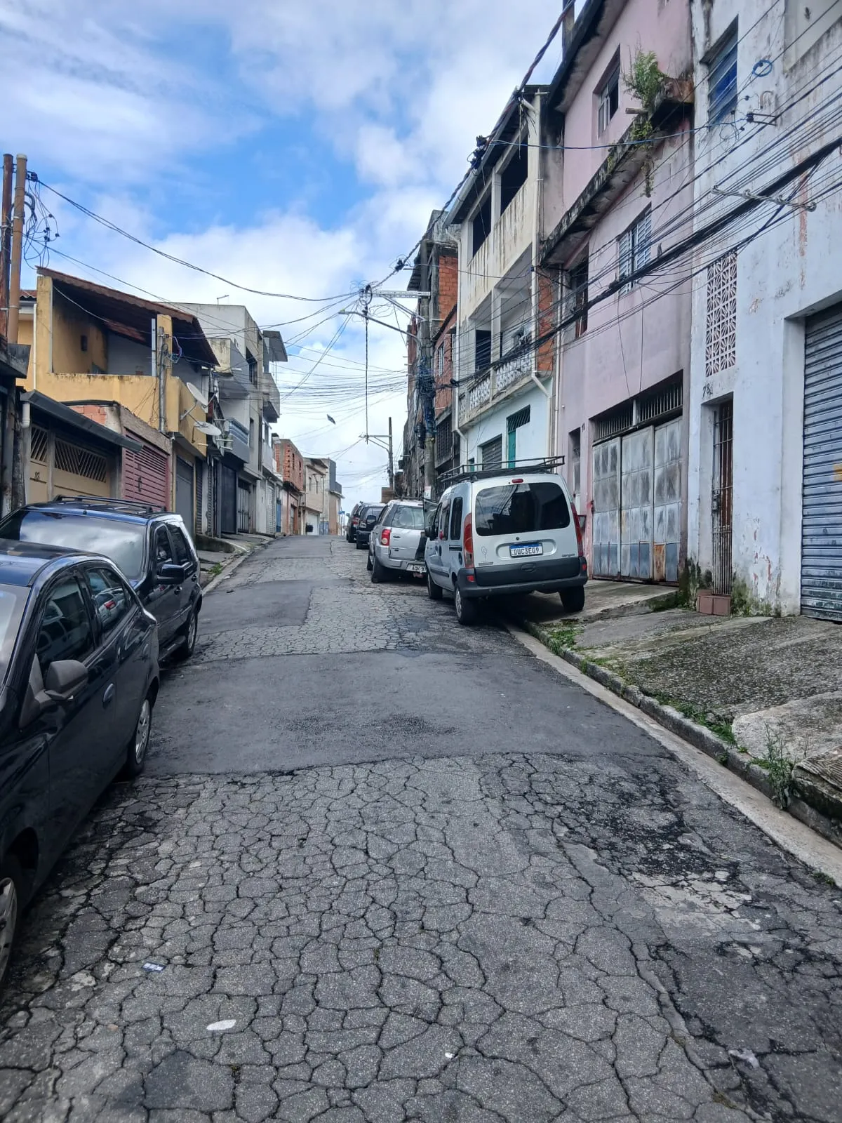 Imagem VENDO 03 CASAS NO MESMO TERRENO NO BAIRRO JARDIM SELMA!