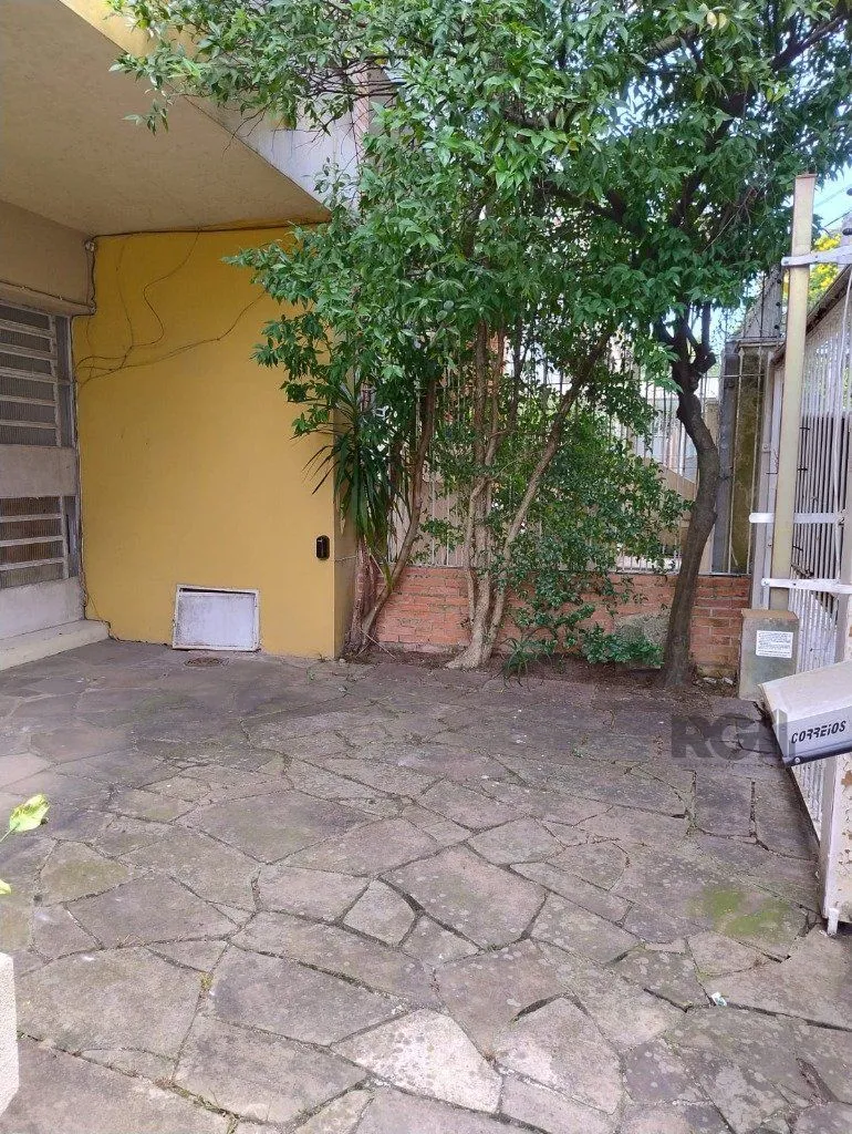 Imagem CASA MISTA COMERCIAL NO TÉRREO E RESIDENCIAL EM CIMA
