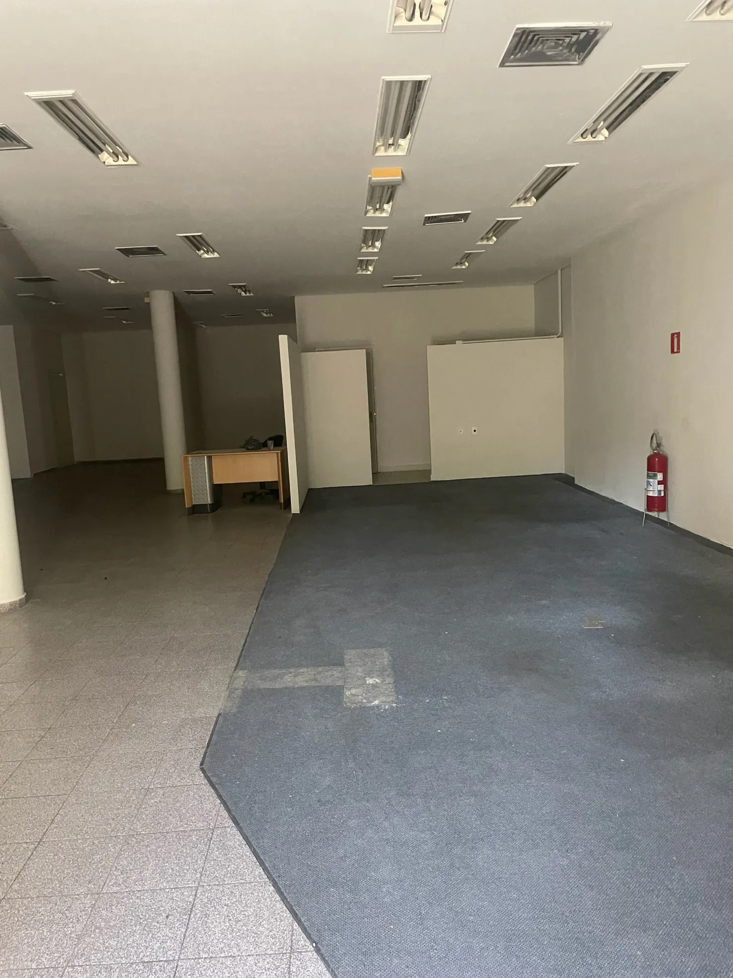 Imagem Comercial para Locação 8 Vagas, 500M², Loteamento João Tamborindeguy Fernandes, Pindamonhangaba - SP