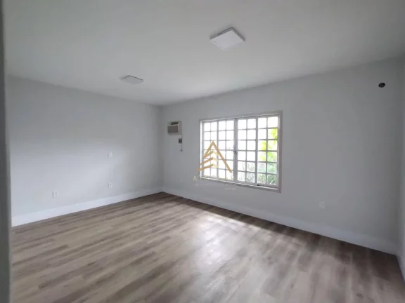Imagem Casa com 3 dormitórios à venda, 150 m² por R$ 4.845.000,00 - Praia dos Amores - Balneário Camboriú/SC