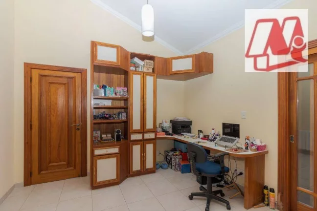 Imagem No Partenon, casa de 740m,² 4 suites. piscina