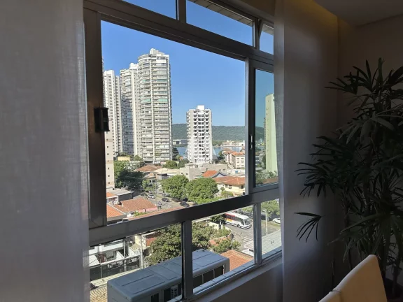 Imagem Apartamento reformado na Ponta da praia com 03 dormitórios!