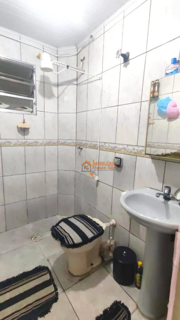 Imagem Casa com 4 dormitórios à venda, 200 m² por R$ 749.900,00 - Jardim Adriana - Guarulhos/SP