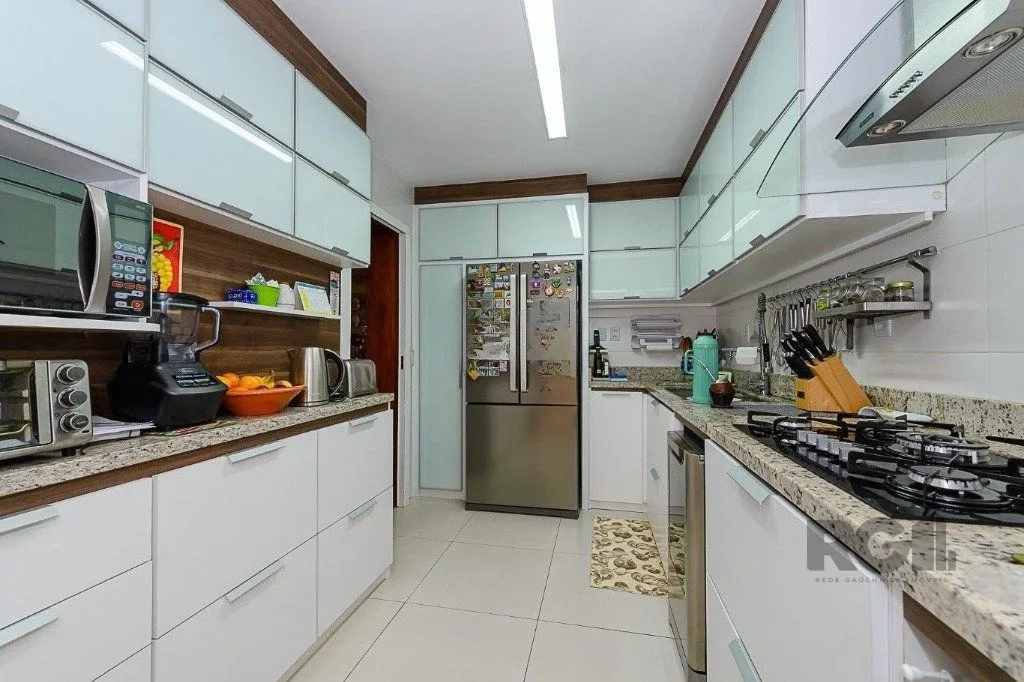 Imagem Casa em Condomínio à venda com 4 quartos 319 m² Rua Manoel Leao, Pedra Redonda, Porto Alegre