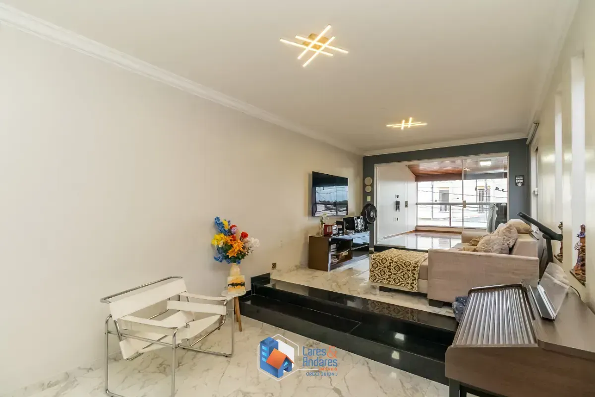 Foto do imóvel Sobrado para venda em Vila Lúcia com 3 quartos, sendo 1 suíte, 171m² em Rua Campos Novos