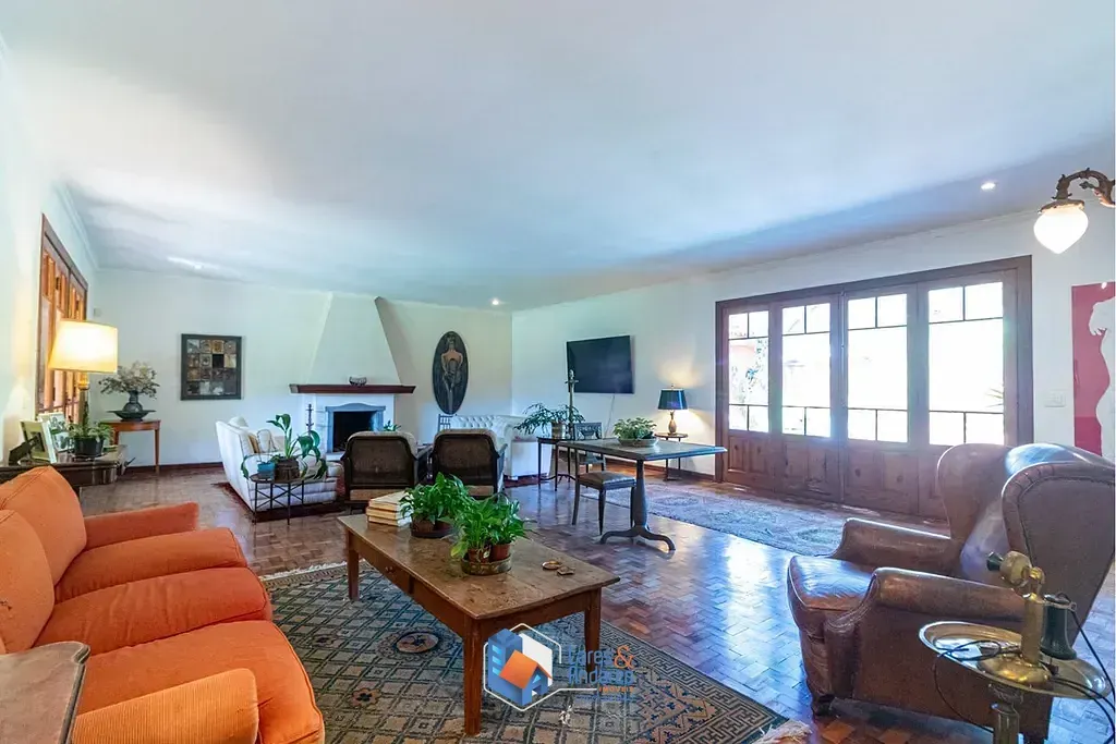 Foto do imóvel Casa à venda 3 Quartos 2 Suites 2 Vagas 309M² Real Parque São Paulo - SP em Rua Bernardo Sanches