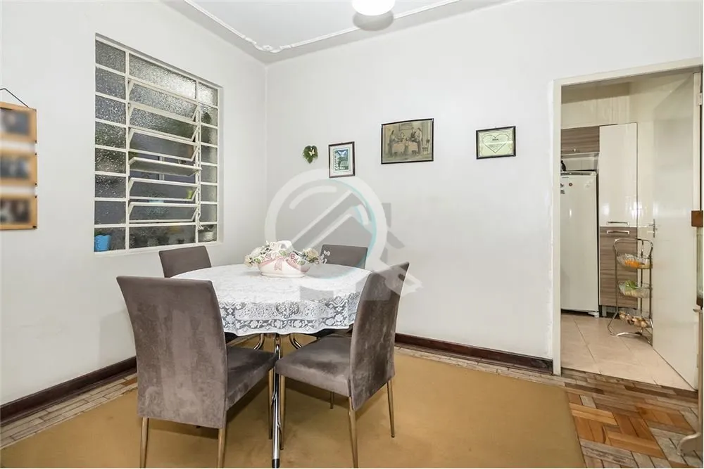 Imagem Este apartamento de 113 m² de área privativa oferece uma residência espaçosa e aconchegante no c...
